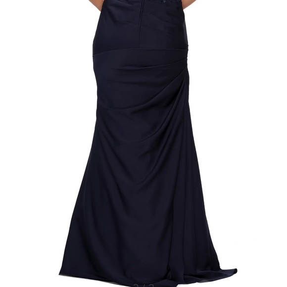🔥NEW La Femme Applique V Neck Trumpet Dress navy size 10 - Picture 4 of 8